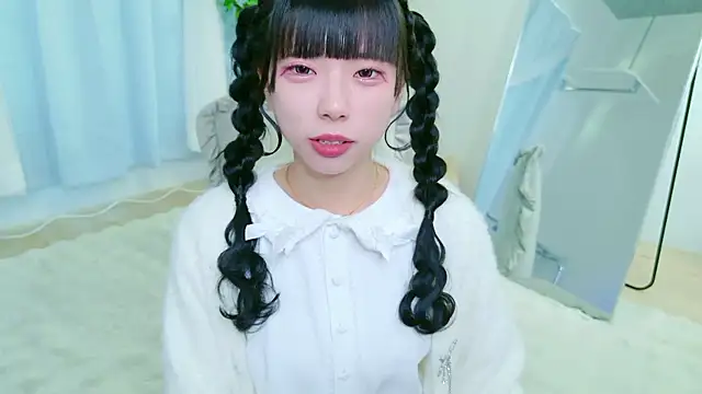 Snapshot of Nonn_chan chatting on April 3, 3:37 am Nonn chan online show from April 3, 3:37 am