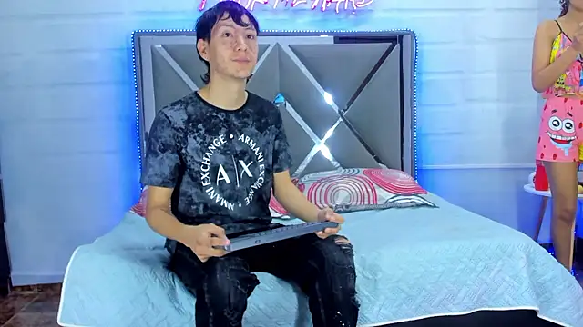 Snapshot of BunnyLove_ chatting on January 14, 12:05 am BunnyLove online show from January 14, 12:05 am