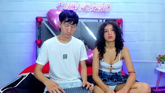 Snapshot of BunnyLove_ chatting on February 13, 12:06 am BunnyLove online show from February 13, 12:06 am