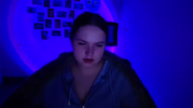 Kitty Mia Kitty online show from February 23, 6:44 am