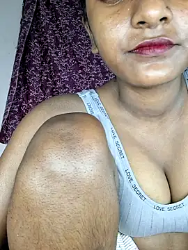 Snapshot of Royal-girl78 chatting on February 5, 4:55 pm Royal-girl78 online show from February 5, 4:55 pm