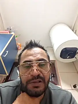 julian-112 online show from January 15, 8:45 pm