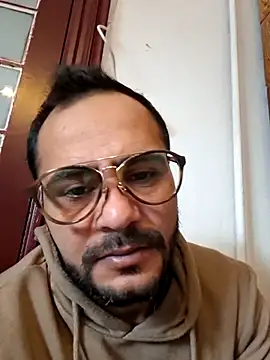 julian-112 online show from January 17, 1:38 pm