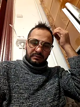 julian-112 online show from February 2, 10:19 pm