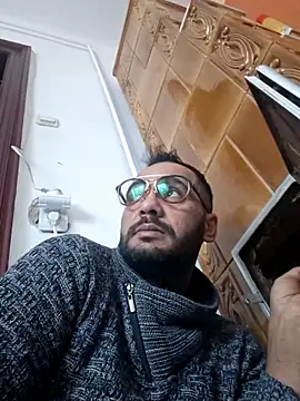 julian-112 online show from February 5, 10:20 am