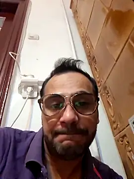 julian-112 online show from February 19, 6:26 pm