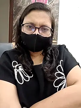 Snapshot of piryasharma005 chatting on February 14, 6:37 pm piryasharma005 online show from February 14, 6:37 pm