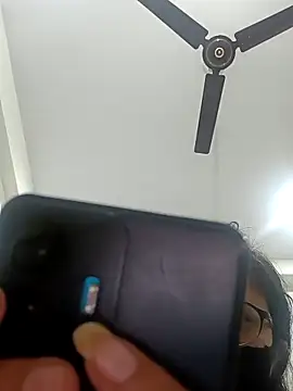 Snapshot of piryasharma005 chatting on February 21, 6:31 pm piryasharma005 online show from February 21, 6:31 pm