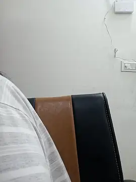 Snapshot of piryasharma005 chatting on February 26, 7:24 pm piryasharma005 online show from February 26, 7:24 pm