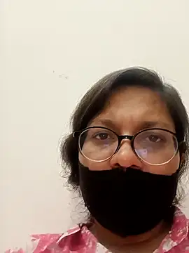 Snapshot of piryasharma005 chatting on March 1, 1:57 pm piryasharma005 online show from March 1, 1:57 pm