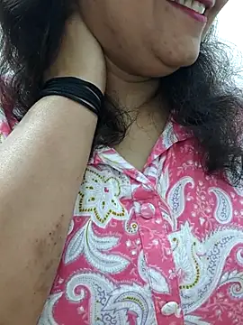 Snapshot of piryasharma005 chatting on March 2, 1:40 pm piryasharma005 online show from March 2, 1:40 pm