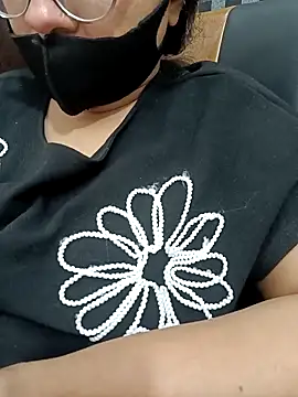 Snapshot of piryasharma005 chatting on March 6, 11:34 pm piryasharma005 online show from March 6, 11:34 pm