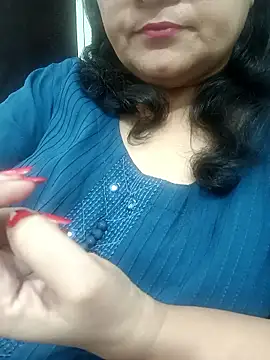 Snapshot of piryasharma005 chatting on March 7, 7:44 pm piryasharma005 online show from March 7, 7:44 pm