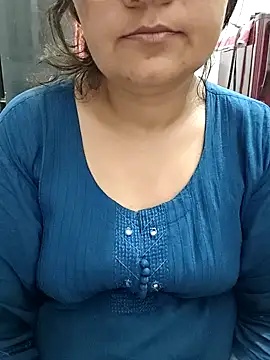 Snapshot of piryasharma005 chatting on March 10, 6:02 pm piryasharma005 online show from March 10, 6:02 pm