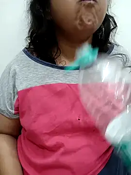 Snapshot of piryasharma005 chatting on March 13, 1:34 am piryasharma005 online show from March 13, 1:34 am