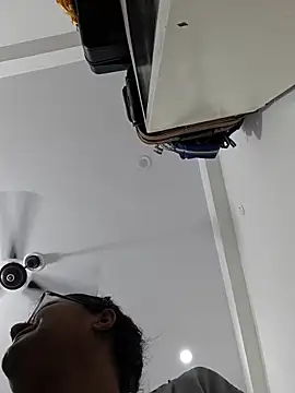 Snapshot of piryasharma005 chatting on March 17, 6:17 am piryasharma005 online show from March 17, 6:17 am