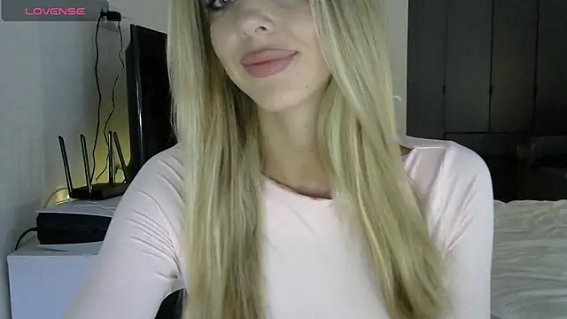 LizaSweetyq online show from April 24, 11:01 am
