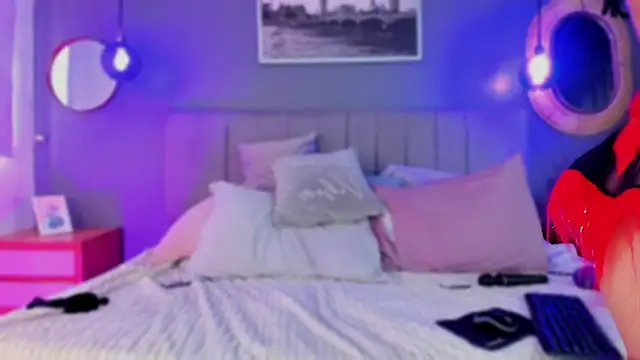 Nathalia stone  online show from March 28, 4:06 pm