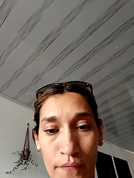 Snapshot of EcoDePiel chatting on February 14, 9:22 pm EcoDePiel online show from February 14, 9:22 pm