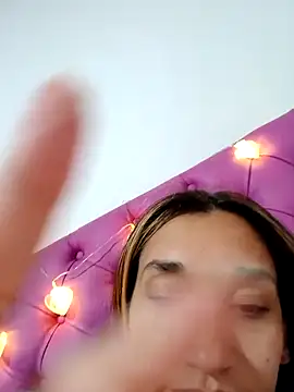 Snapshot of EcoDePiel chatting on February 16, 5:25 am EcoDePiel online show from February 16, 5:25 am