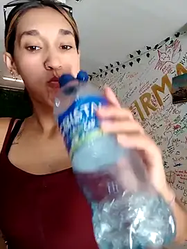 Snapshot of EcoDePiel chatting on March 2, 9:10 pm EcoDePiel online show from March 2, 9:10 pm