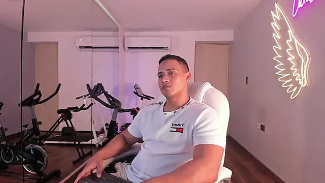 Jack Foster  online show from February 5, 3:44 am