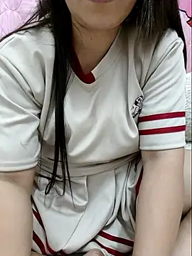 Snapshot of linhha23 chatting on March 19, 2:32 pm linhha23 online show from March 19, 2:32 pm