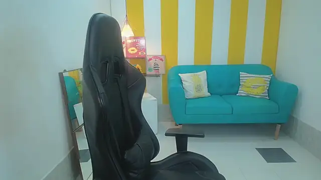 esmeralda cuisman online show from January 17, 11:26 am