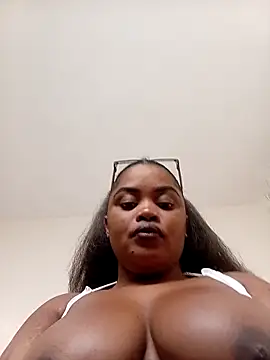 Snapshot of Nasty_dollie chatting on March 26, 12:44 pm Nasty dollie online show from March 26, 12:44 pm