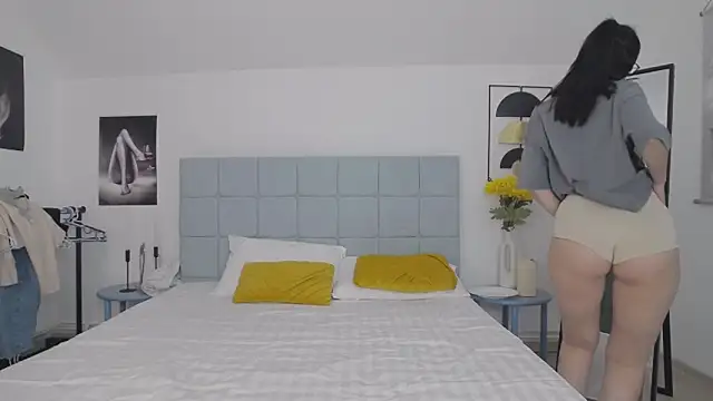 AmayaDominique online show from January 14, 5:18 pm