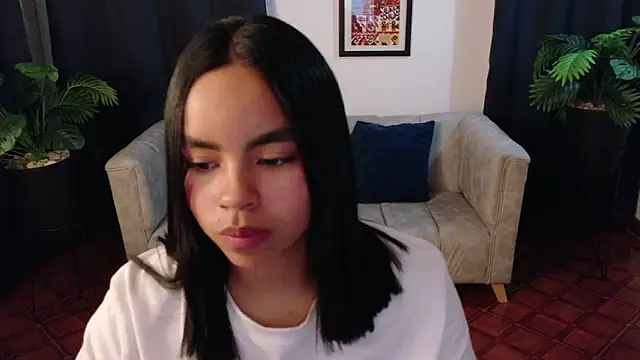Snapshot of SofiaMante_ chatting on March 5, 10:17 pm SofiaMante online show from March 5, 10:17 pm
