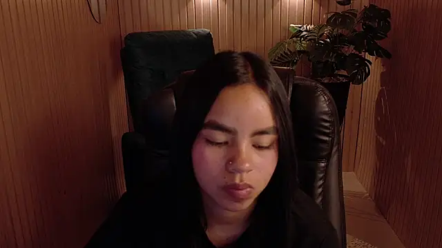 Snapshot of SofiaMante_ chatting on March 14, 6:57 pm SofiaMante online show from March 14, 6:57 pm