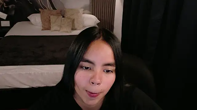 Snapshot of SofiaMante_ chatting on April 21, 2:51 am SofiaMante online show from April 21, 2:51 am