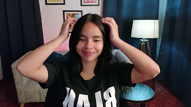 Snapshot of SofiaMante_ chatting on May 15, 12:39 am SofiaMante online show from May 15, 12:39 am