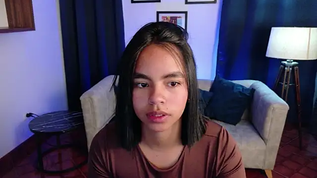 Snapshot of SofiaMante_ chatting on May 23, 5:17 pm SofiaMante online show from May 23, 5:17 pm