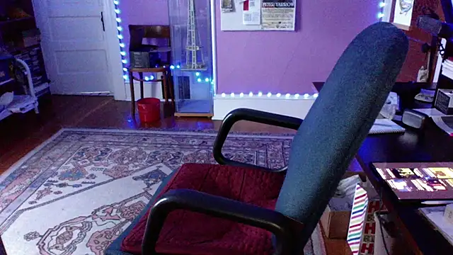 LickYourYoni online show from May 4, 1:40 pm