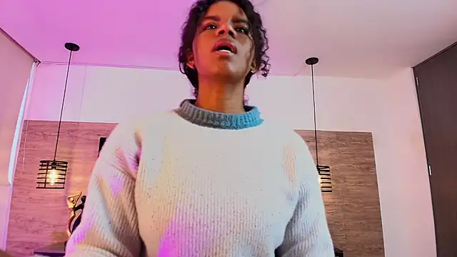 Snapshot of Ellie-Alves chatting on July 1, 1:34 pm Ellie-Alves online show from July 1, 1:34 pm