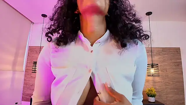 Snapshot of Ellie-Alves chatting on July 2, 1:39 pm Ellie-Alves online show from July 2, 1:39 pm