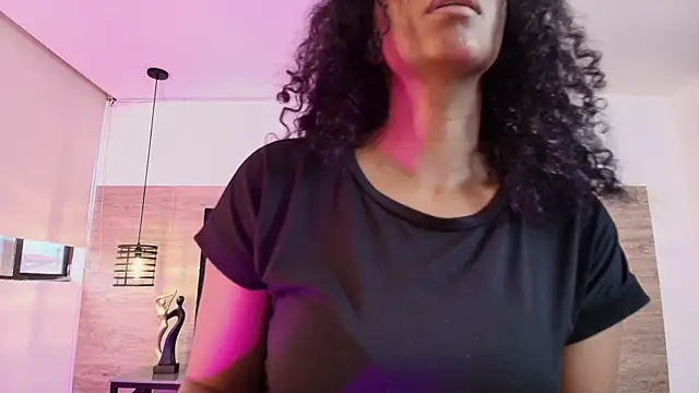 Snapshot of Ellie-Alves chatting on July 17, 1:51 pm Ellie-Alves online show from July 17, 1:51 pm