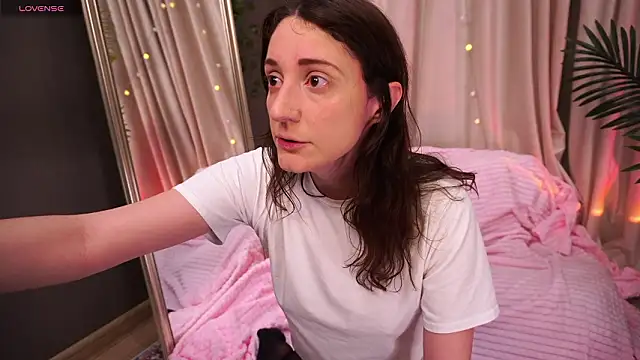 Snapshot of Ruby_blossom_ chatting on March 21, 9:29 pm Ruby blossom online show from March 21, 9:29 pm