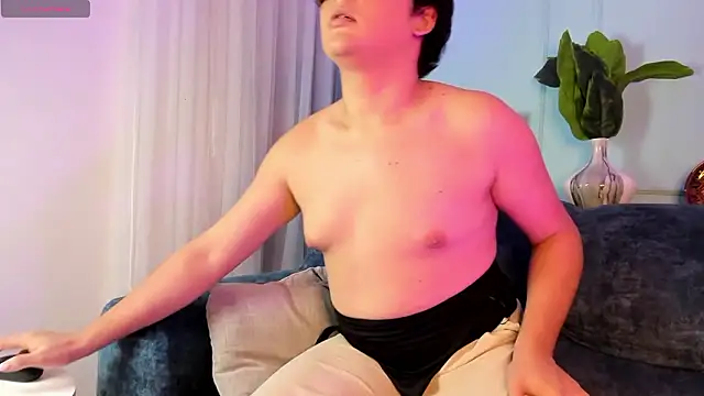 Snapshot of Nicki_Ripperton chatting on January 8, 1:13 pm Nicki Ripperton online show from January 8, 1:13 pm