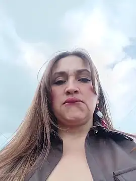 Snapshot of Alejandra_N chatting on April 1, 3:31 pm Alejandra N online show from April 1, 3:31 pm