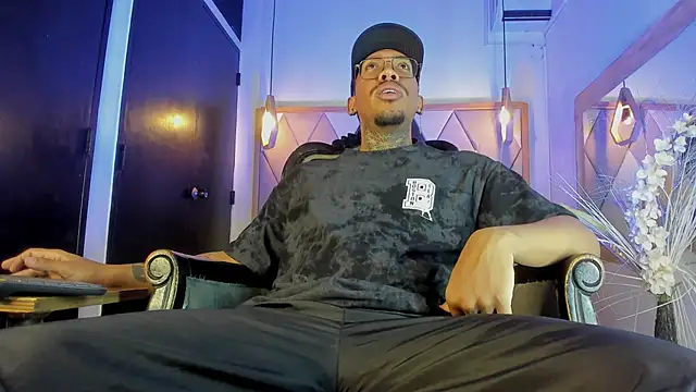 ThiagoBerry online show from March 26, 11:27 am