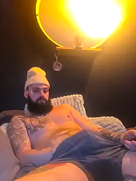 Snapshot of BigDonnyBig chatting on February 12, 1:33 am BigDonnyBig online show from February 12, 1:33 am