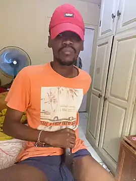 Snapshot of BigAndBeaut chatting on February 24, 9:18 am BigAndBeaut online show from February 24, 9:18 am