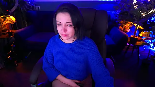 Dafni Monn online show from January 17, 10:00 am