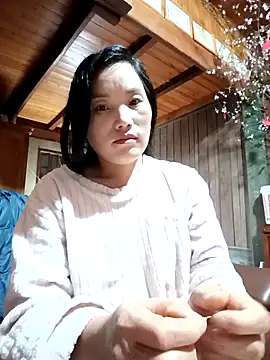 yu--yo online show from February 24, 11:47 pm