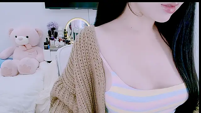 Snapshot of Pari_Kilian22 chatting on January 11, 9:42 pm Pari Kilian22 online show from January 11, 9:42 pm