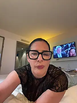 Maya-www online show from February 20, 5:13 pm