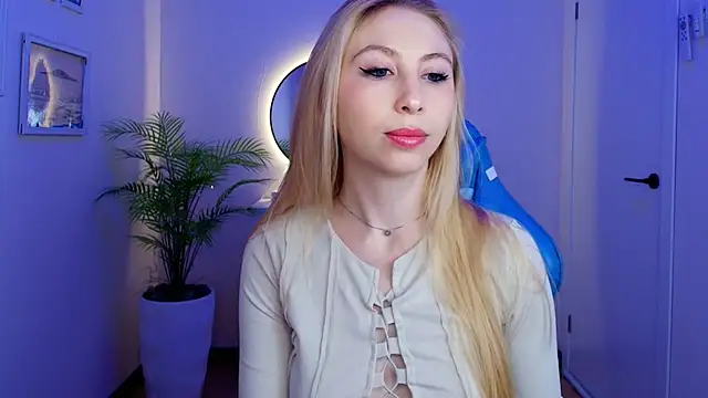 Snapshot of AshLinks_ chatting on January 19, 8:18 am AshLinks online show from January 19, 8:18 am